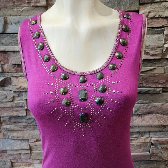 Cute beaded tank top - Picture 1 of 5